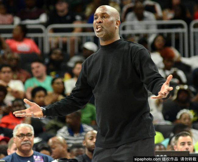 通过短暂的 通过短暂的